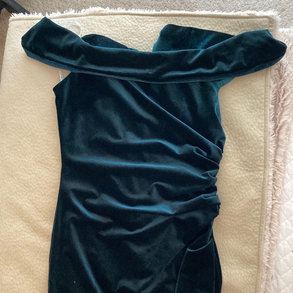 Velvet Green Dress - Picture 2 of 6